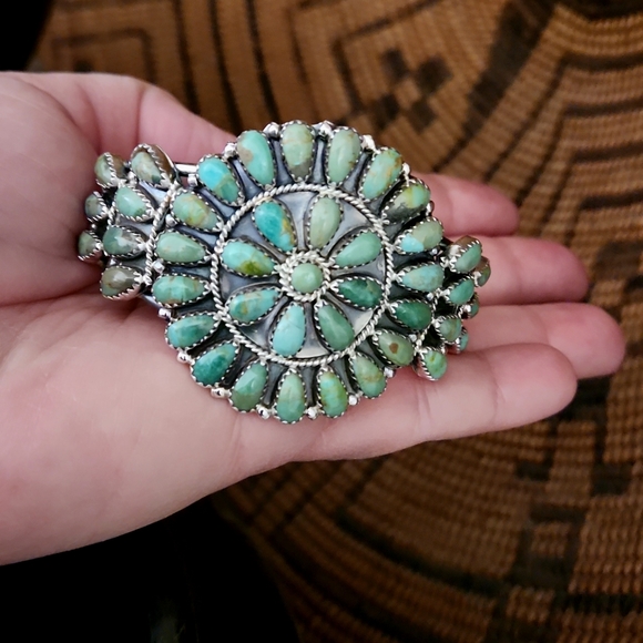 Amazing NWT Native American Navajo Turquoise Flower Cluster Cuff Bracelet 💙 - Picture 12 of 16